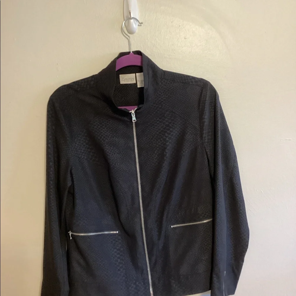 Chicos unlined Zenergy jacket in black size 1 - Picture 3 of 8